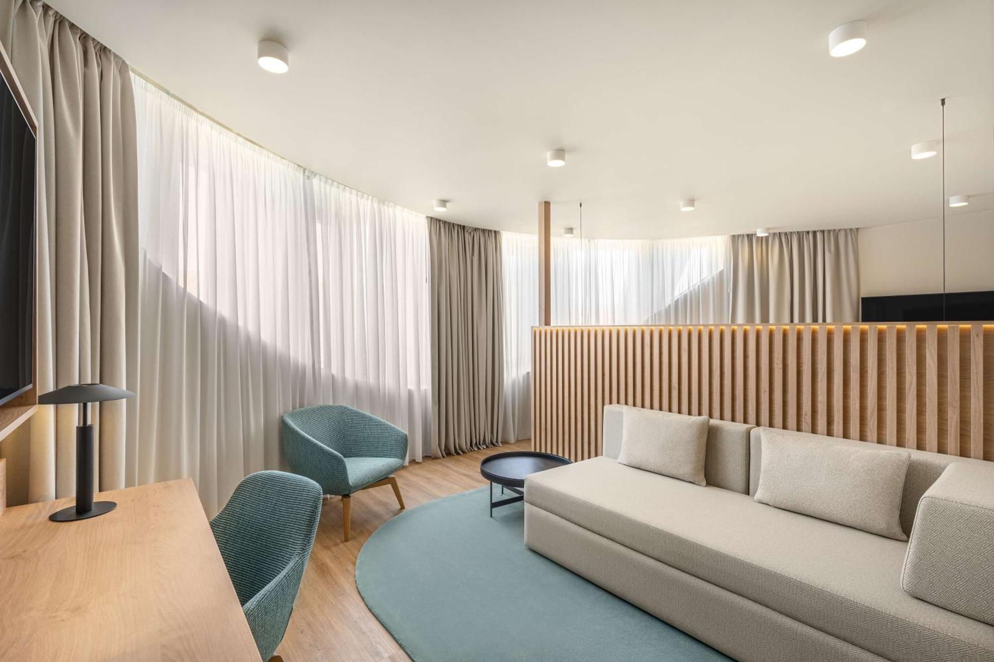 Hilton Garden Inn Debrecen City Center Exterior photo